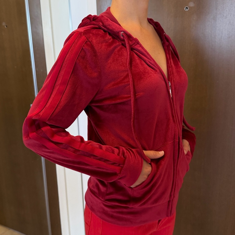 NEW YORK & CO Cherry Velour Hoodie with 2 Stripes Long Sleeves Bedazzled details